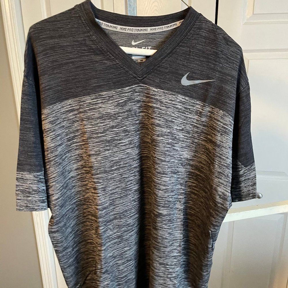 Nike Pro Training V-Neck Men's Shirt XXL